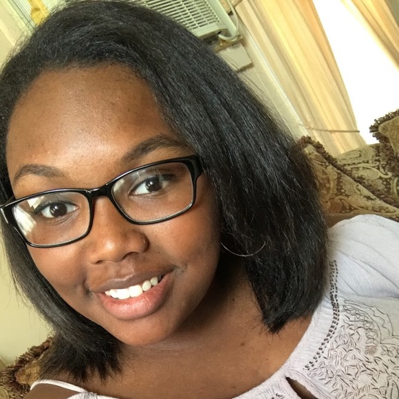 Meet your Posher, Brittany - Picture 1 of 1